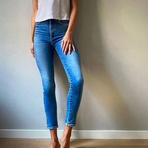 Aritzia Denim Forum Lola High Rise Skinny Crop